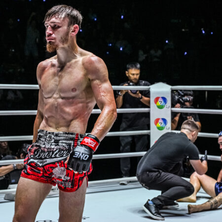 Крома одержал впечатляющую победу нокаутом после нарушений со стороны Раджабзаде