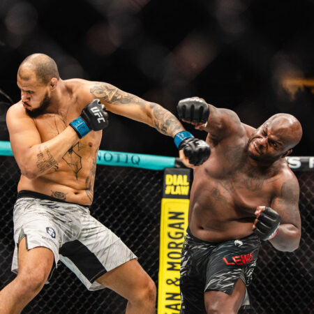 Дэниел Кормье объяснил, почему остановка боя Деррика Льюиса на UFC Nashville была оправданной