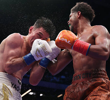 Шакур Стивенсон показал агрессивный стиль в бою за титул WBC