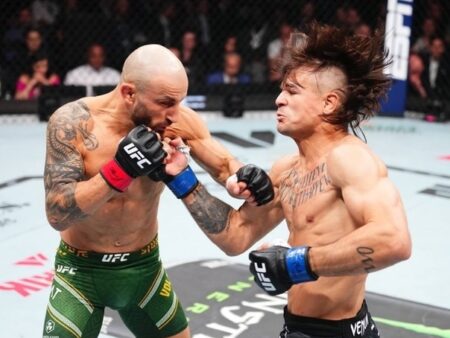 Ветеран UFC с 10 поражениями подряд выйдет против непобедимого проспекта, согласившись на бой за сутки