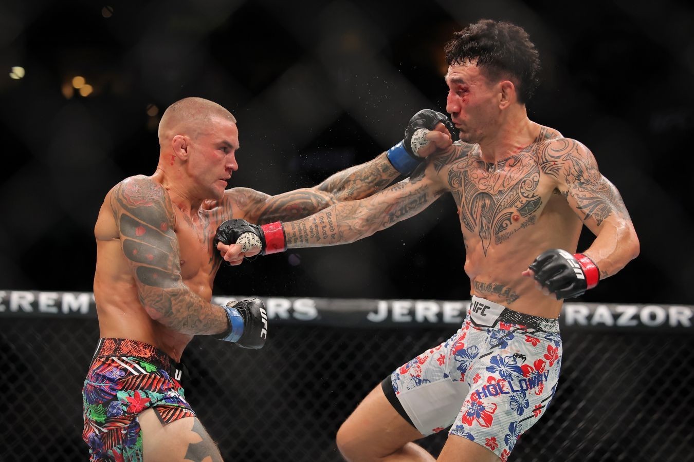 Preview Дастин Порье завершает карьеру после поражения от Макса Холлоуэя на UFC 318: Эмоциональное прощание на родине