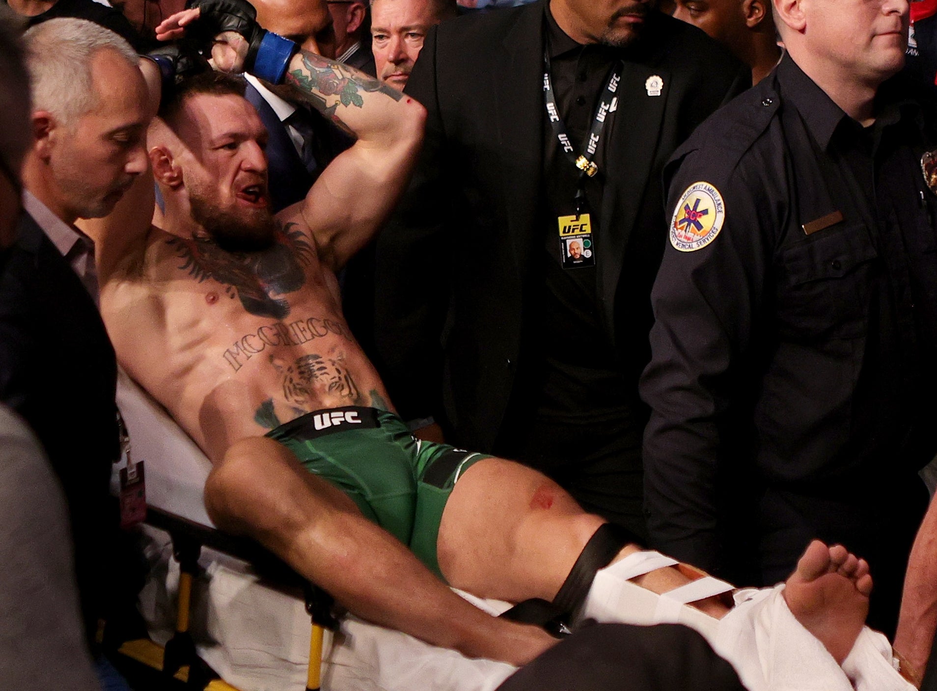 Preview «Он больше никогда не будет драться»… Реакция фанатов на 18-месячное отстранение Конора МакГрегора от UFC