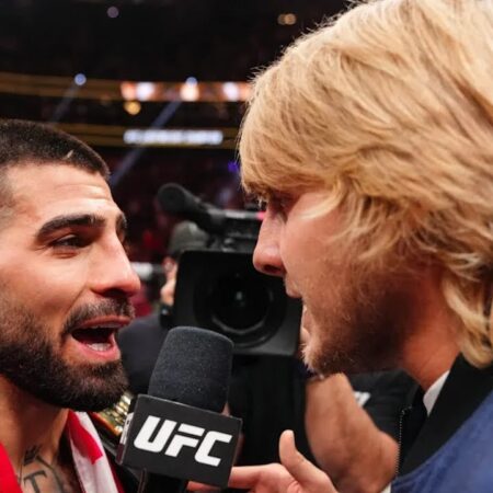 Товарищ Пэдди Пимблетта желает Илии Топурии «Удачи» в разборе потенциального поединка