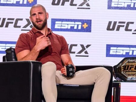 Джири Прохазка готов сразиться за вакантный титул UFC в полутяжелом весе